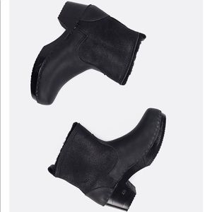 No.6 Double Black Clogs
